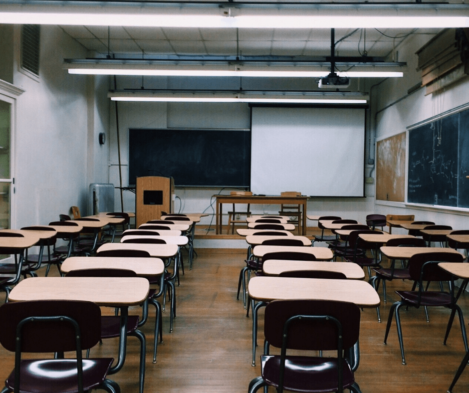 Read more about the article Transition to Middle School: 8 Back-to-School Tips for Thriving