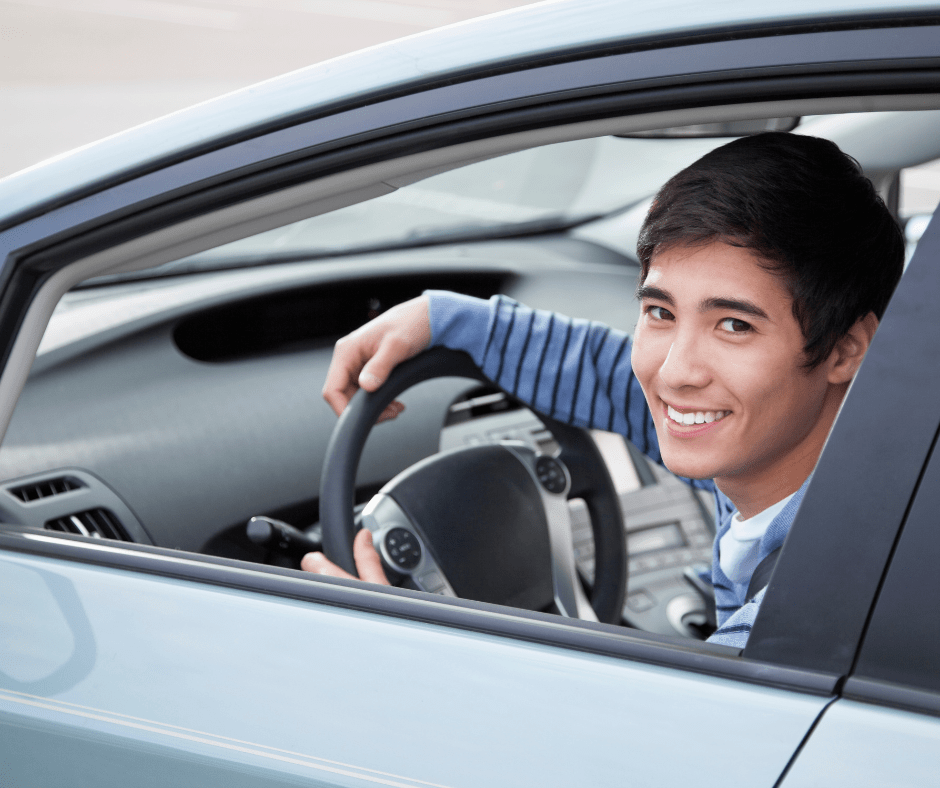 Read more about the article Enhancing Teen Driving Safety with iSharing’s Panic Alert Feature